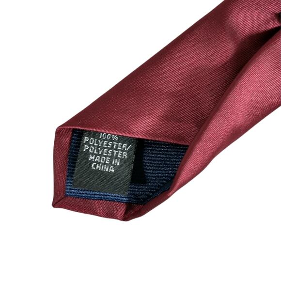 Michael Kors Necktie Men's Red Slim Style 2.75 inch wide  57 Length Tie - Picture 3 of 8